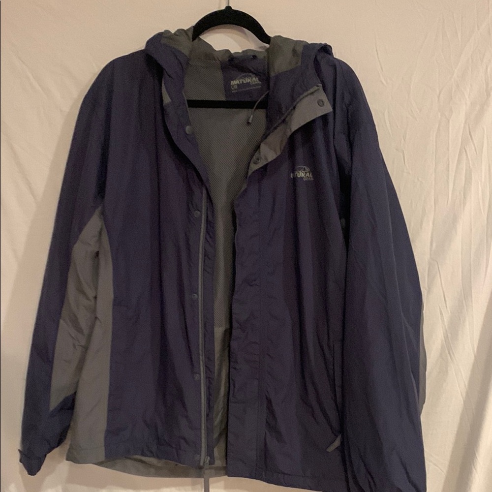 Natural Gear packable rain jacket/windbreaker with hood. Size Large